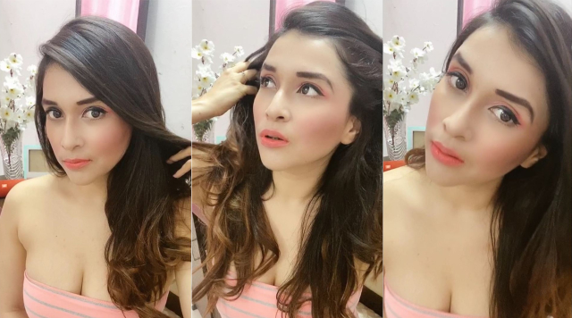 Mannara Chopra Updates Her Sexy Yet Blushy Side With The Recent Pictures.