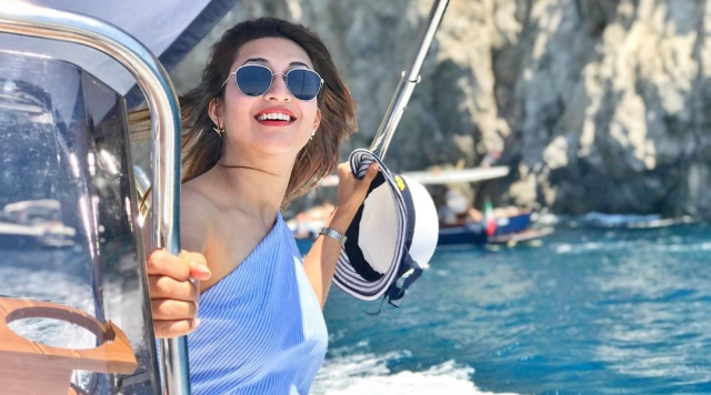 Divyanka Tripathi Turns On The Beach Vibes With Her Latest Pictures.