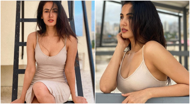 Stunning Diva Sonal Chauhan Drives Her Fans Crazy With Latest Picture!