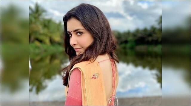Raashi Khanna Stuns As A Village Belle In Half Saree Look.