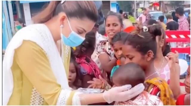 Urvashi Rautela Celebrates Kanya Pooja With Young Girls.