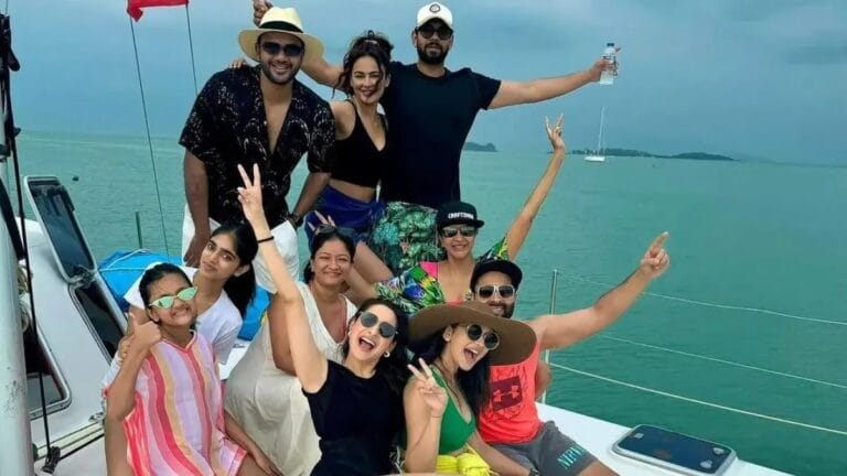 Rakul Preet Singh celebrates Birthday with friends.