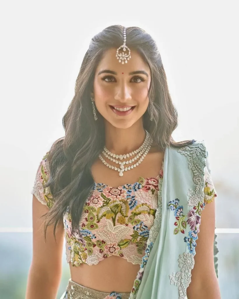 Gorgeous radhika merchant