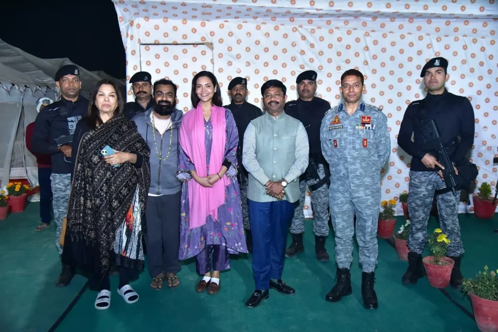 Esha Gupta at Maha Kumbh with her family and friends
